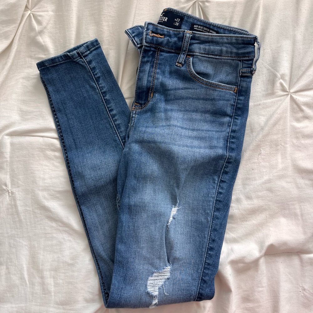 Hollister Women's Ripped Dark Wash Skinny Jeans
